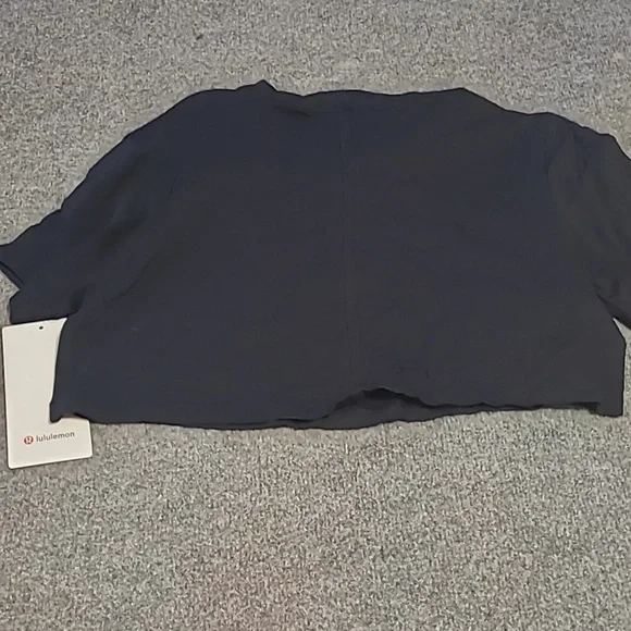 Lululemon All Yours Crop Tee .. - Picture 4 of 5